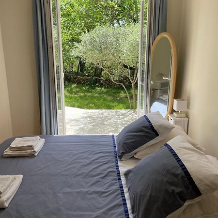韦尔-加尔桥Les Marguerites住宿加早餐旅馆 外观 照片